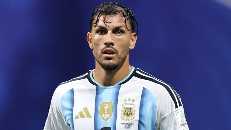 Leandro Paredes em campo com a Argentina. Foto: Justin Setterfield/Getty Images
