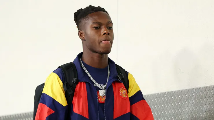 Nico Williams provoca a França. Foto: Florencia Tan Jun/Getty Images