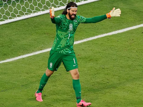 Alisson indica disposição para seguir na Seleção Brasileira