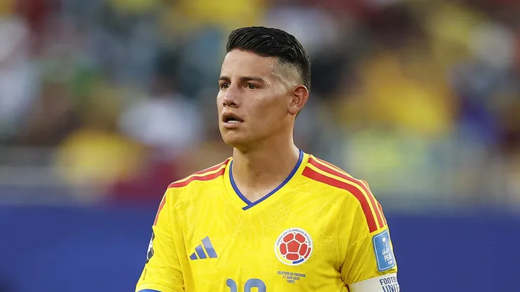 James Rodríguez em campo pela Colômbia (Photo by Michael Reaves/Getty Images)