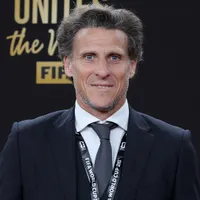 Diego Forlán assume o comando da seleção uruguaia