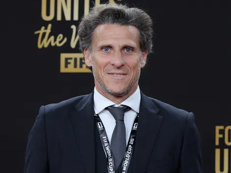 Diego Forlán assume o comando da seleção uruguaia