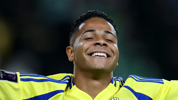 Wesley em jogo do Al-Nassr (Photo by Abdullah Ahmed/Getty Images)