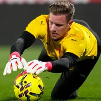 Ter Stegen volta ao Barcelona e participa da pré-temporada