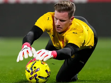 Ter Stegen volta ao Barcelona e participa da pré-temporada