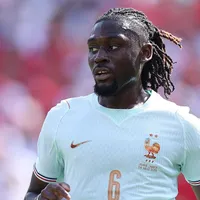 Manchester United ganha impulso para tirar Manu Koné da Roma