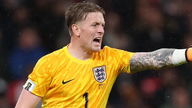 Pickford em campo com a seleção da Inglaterra. Foto: Justin Setterfield/Getty Images