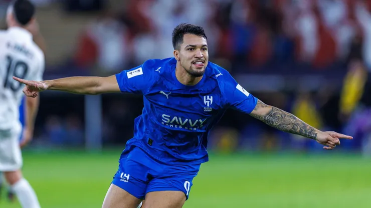 Prestes a assinar com o Ajax, Marcos Leonardo está perto de voltar ao futebol europeu