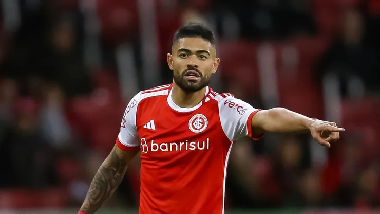 Bruno Tabata em jogo do Internacional (Pedro H. Tesch/Getty Images)