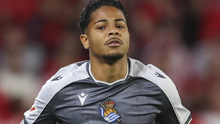 Corinthians não para somente em Wesley e negocia a contratação de Rodrigo Becão, do Fenerbahçe. Foto: