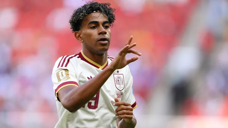 Lamine Yamal em jogo da Espanha (David Ramos/Getty Images)