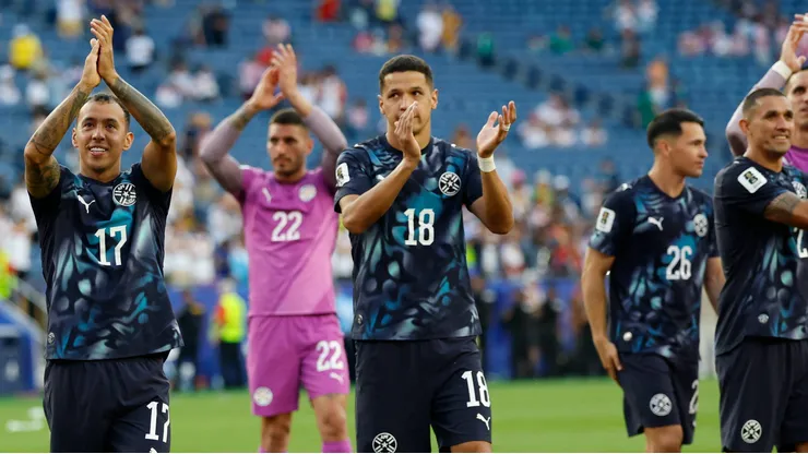 Alex Arce (número 18): disputou a Copa do Mundo pelo Paraguai