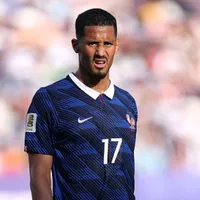 Saliba jogou toda a Copa com uma fratura na coluna