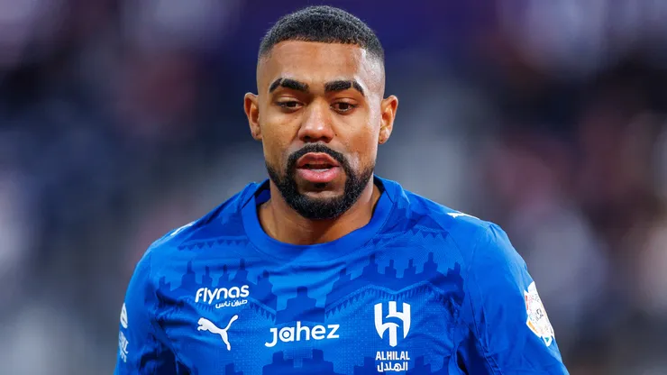 Malcom em campo com as cores do Al-Hilal. Foto: Abdullah Ahmed/Getty Images
