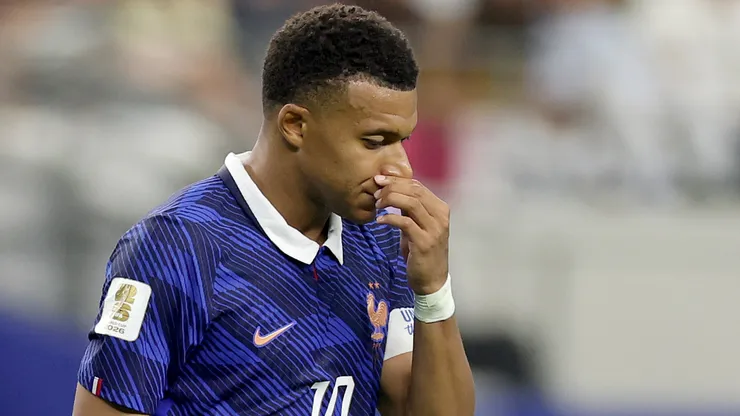 Mbappé em campo pela França. Foto: Lars Baron/Getty Images