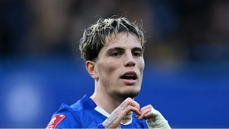 Garnacho em campo pelo Chelsea (Photo by Shaun Botterill/Getty Images)