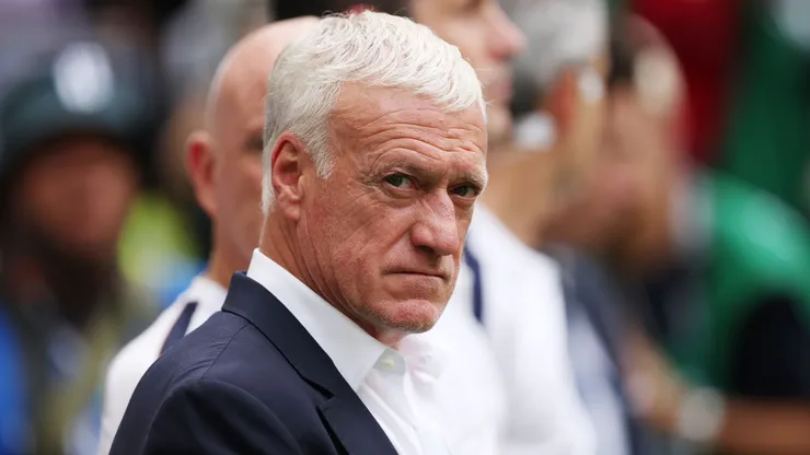 Didier Deschamps não é mais o técnico da França