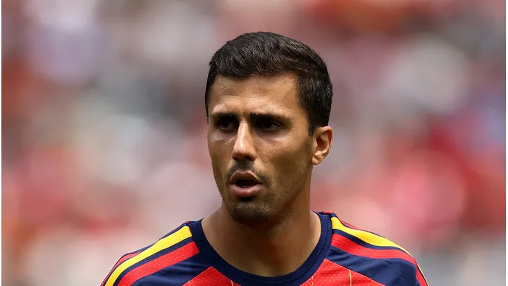 Rodri em campo pela Espanha (Photo by Luke Hales/Getty Images)