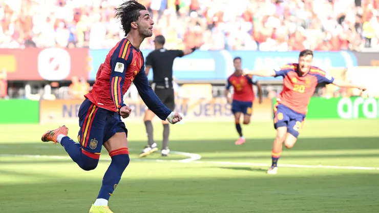 Assim como Iniesta, o atacante Ferran Torres fez um gol do título da Copa do Mundo na prorrogação
