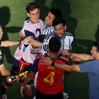 Paredes é expulso após confusão na final