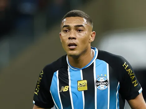 Corinthians disputa Carlos Vinicius com o exterior