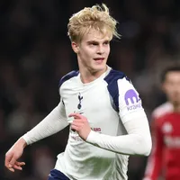 Tottenham rejeita oferta por Lucas Bergvall