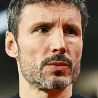 Van Bommel vira favorito na Bélgica