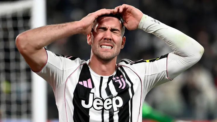 Dušan Vlahović pela Juventus. (Foto: Stefano Guidi/Getty Images)