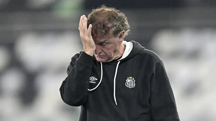 Cuca, técnico do Santos. (Foto: Alexandre Loureiro/AGIF)