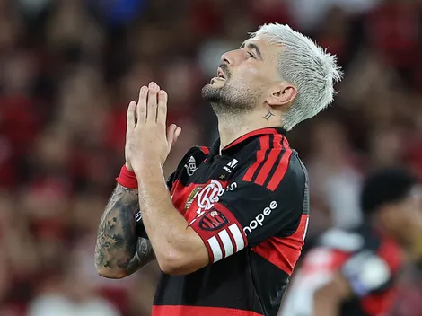 Arrascaeta retorna ao Flamengo após três meses fora