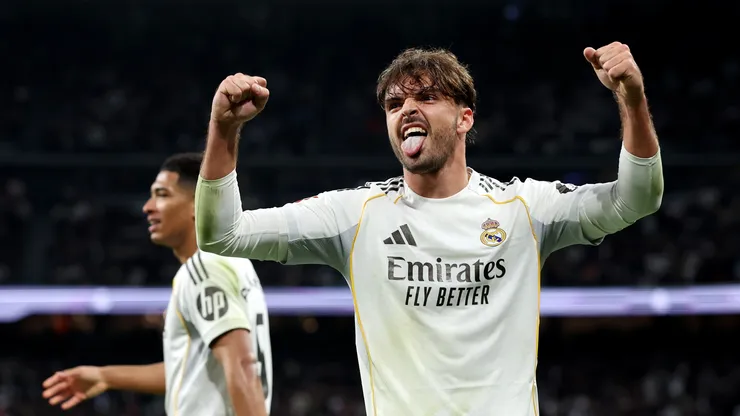 O zagueiro Raúl Asencio em jogo do Real Madrid (Florencia Tan Jun/Getty Images)