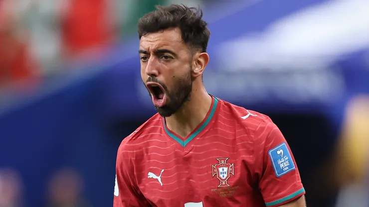 Bruno Fernandes em campo por Portugal. Foto: Michael Steele/Getty Images