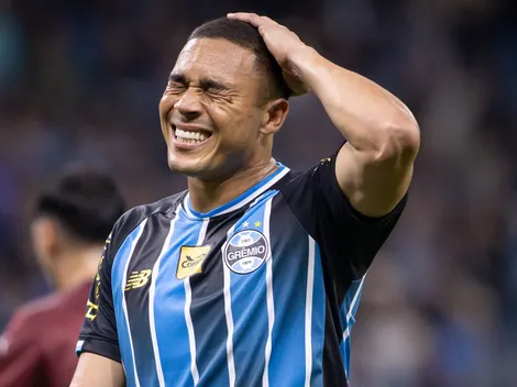 Carlos Vinícius, do Grêmio, é procurado pelo Benfica