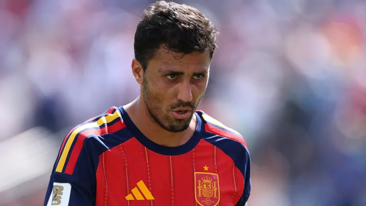 Rodri em campo pela Espanha. Foto: Justin Setterfield/Getty Images