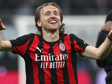 Oficial: Modric renova contrato com o Milan