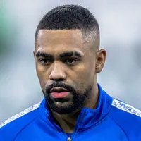 Malcom é colocado à venada
