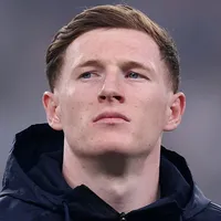 Elliot Anderson explica escolha pelo Manchester City e provoca United