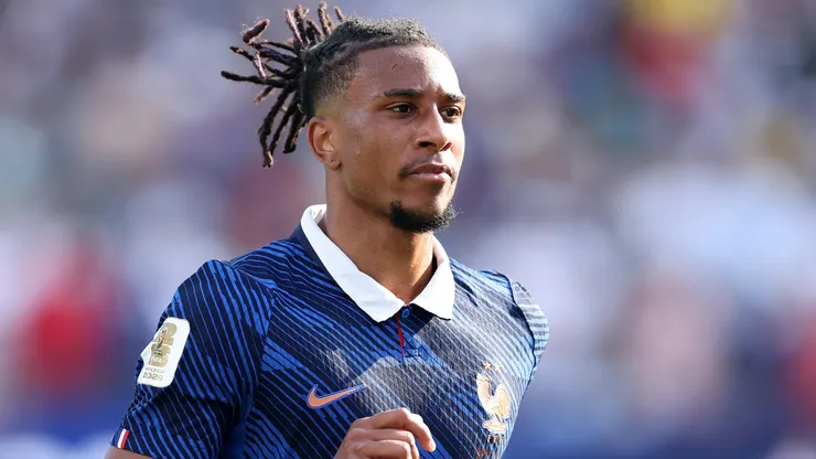 Olise em campo com a seleção da França. Foto: Dan Mullan/Getty Images