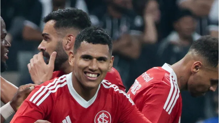 Braian Aguirre em campo pelo Internacional