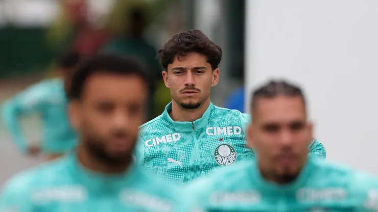 O volante Emi Martínez durante treino do Palmeiras (Foto: Cesar Greco/Palmeiras/by Canon)