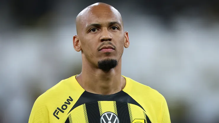 Fabinho em campo pelo Al-Ittihad. Foto: Yasser Bakhsh/Getty Images
