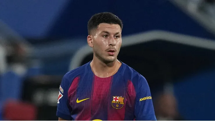 Roony Bardghji em campo pelo Barcelona (Photo by Alex Caparros/Getty Images)