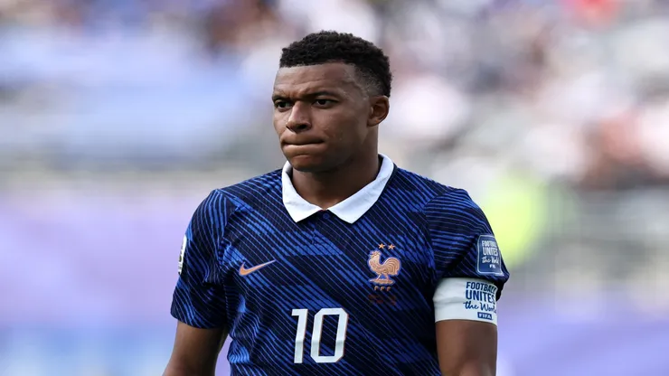 Mbappé agradece os torcedores franceses - Buda Mendes/Getty Images