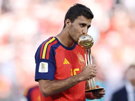Barcelona mira contratação de Rodri após lesão de De Jong