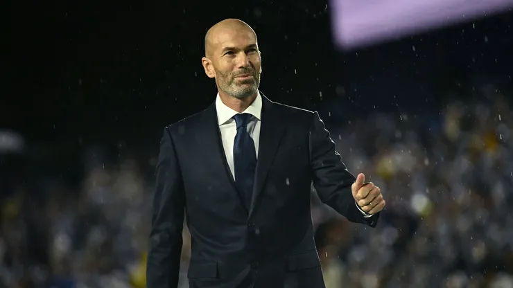 Zidane perto de treinar a França - Foto: Loic Venance - Pool/Getty Images