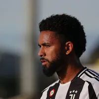 Douglas Luiz tem futuro incerto na Juventus