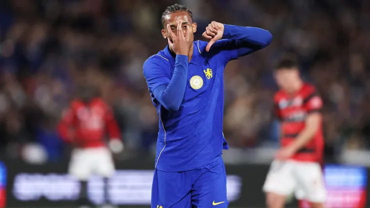 João Pedro comemorando gols pelo Chelsea em amistoso