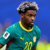Mbaye é oferecido a Liverpool e City