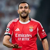 Barcelona recebe aviso do Benfica por Pavlidis