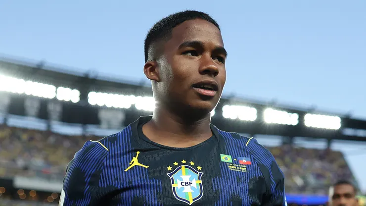 Endrick durante partida do Brasil (Foto: Dan Mullan/Getty Images)